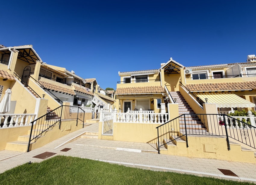 Reventa - Apartamento / Dúplex - Orihuela Costa - Villamartín