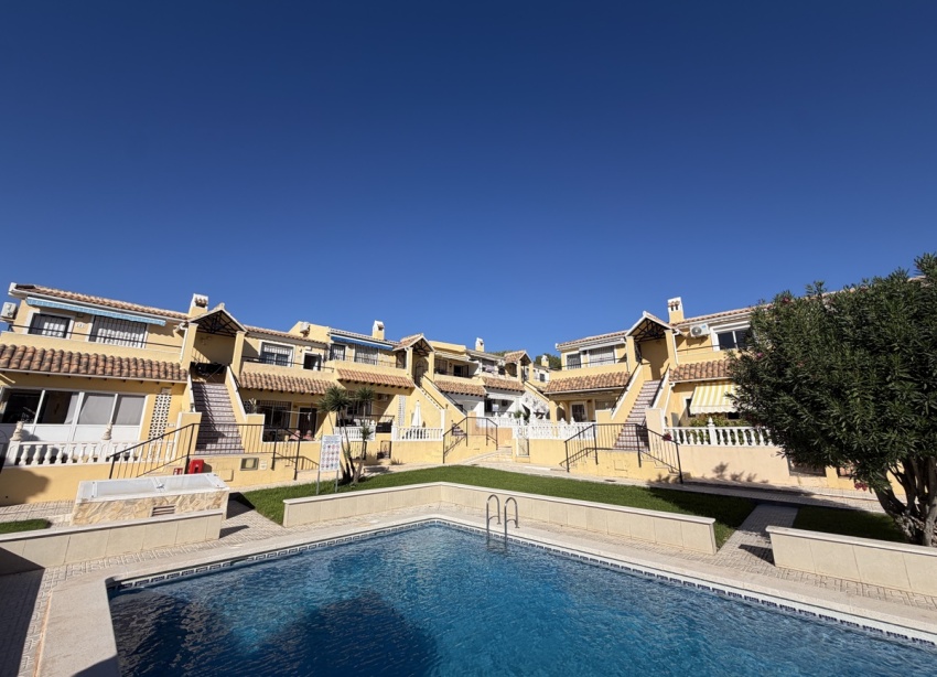 Reventa - Apartamento / Dúplex - Orihuela Costa - Villamartín
