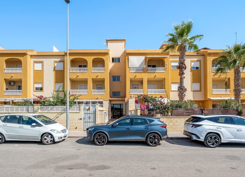Reventa - Apartamento / Dúplex - Orihuela Costa