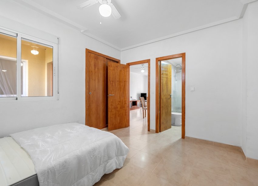 Reventa - Apartamento / Dúplex - Orihuela Costa