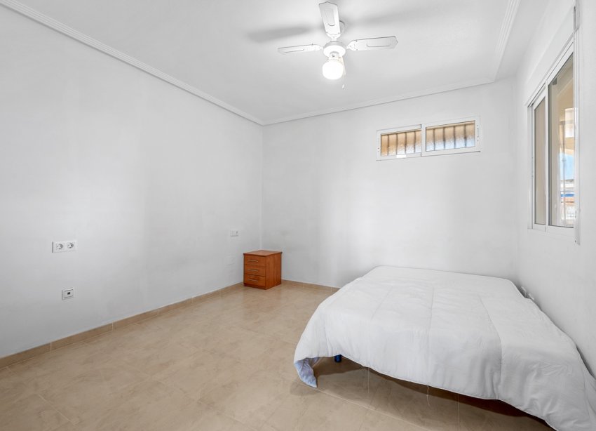 Reventa - Apartamento / Dúplex - Orihuela Costa