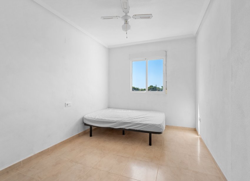 Reventa - Apartamento / Dúplex - Orihuela Costa