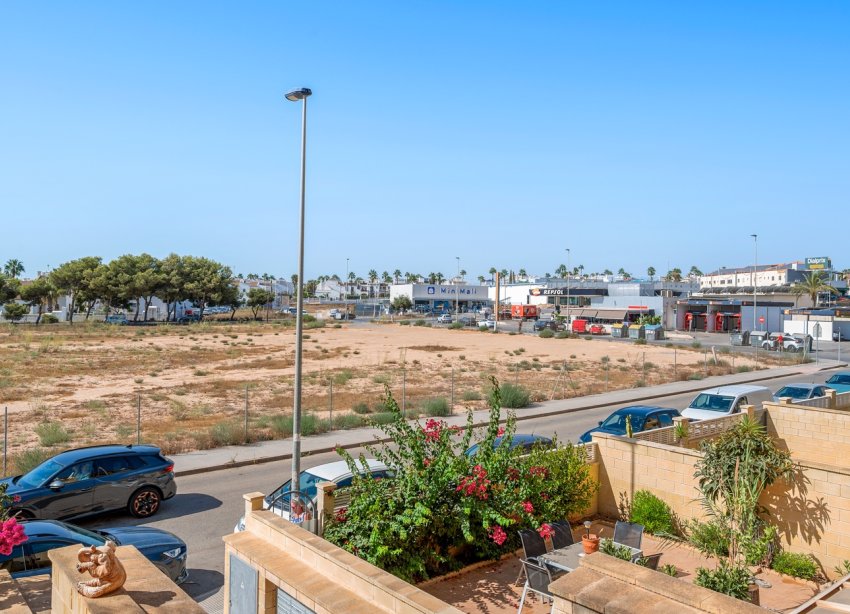 Reventa - Apartamento / Dúplex - Orihuela Costa