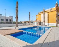 Reventa - Apartamento / Dúplex - Orihuela Costa
