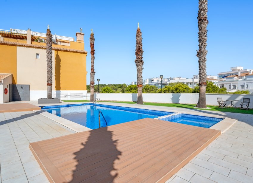 Reventa - Apartamento / Dúplex - Orihuela Costa