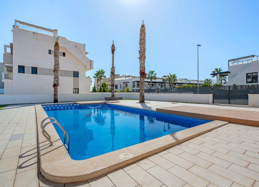 Reventa - Apartamento / Dúplex - Orihuela Costa