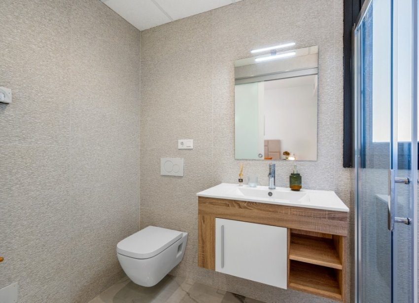 Reventa - Apartamento / Dúplex - Orihuela Costa