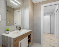 Reventa - Apartamento / Dúplex - Orihuela Costa