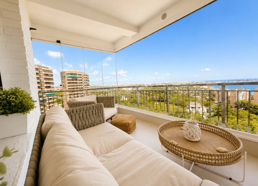 Reventa - Apartamento / Dúplex - Orihuela Costa