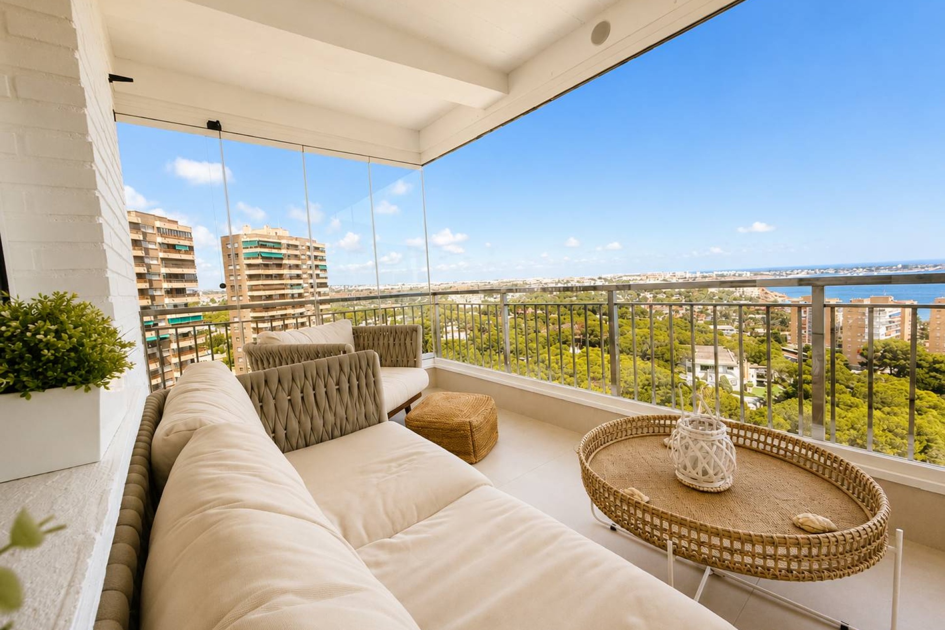 Reventa - Apartamento / Dúplex - Orihuela Costa