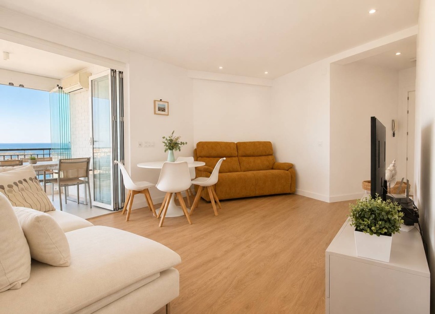 Reventa - Apartamento / Dúplex - Orihuela Costa