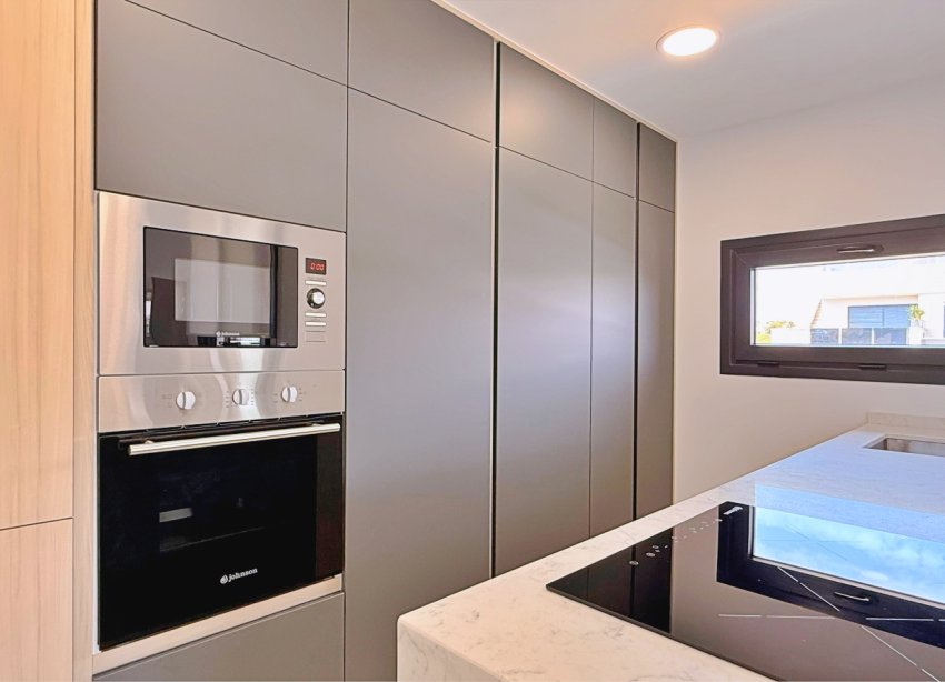 Reventa - Apartamento / Dúplex - Orihuela - Orihuela Costa