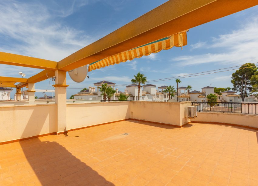 Reventa - Apartamento / Dúplex - Orihuela - Villamartín