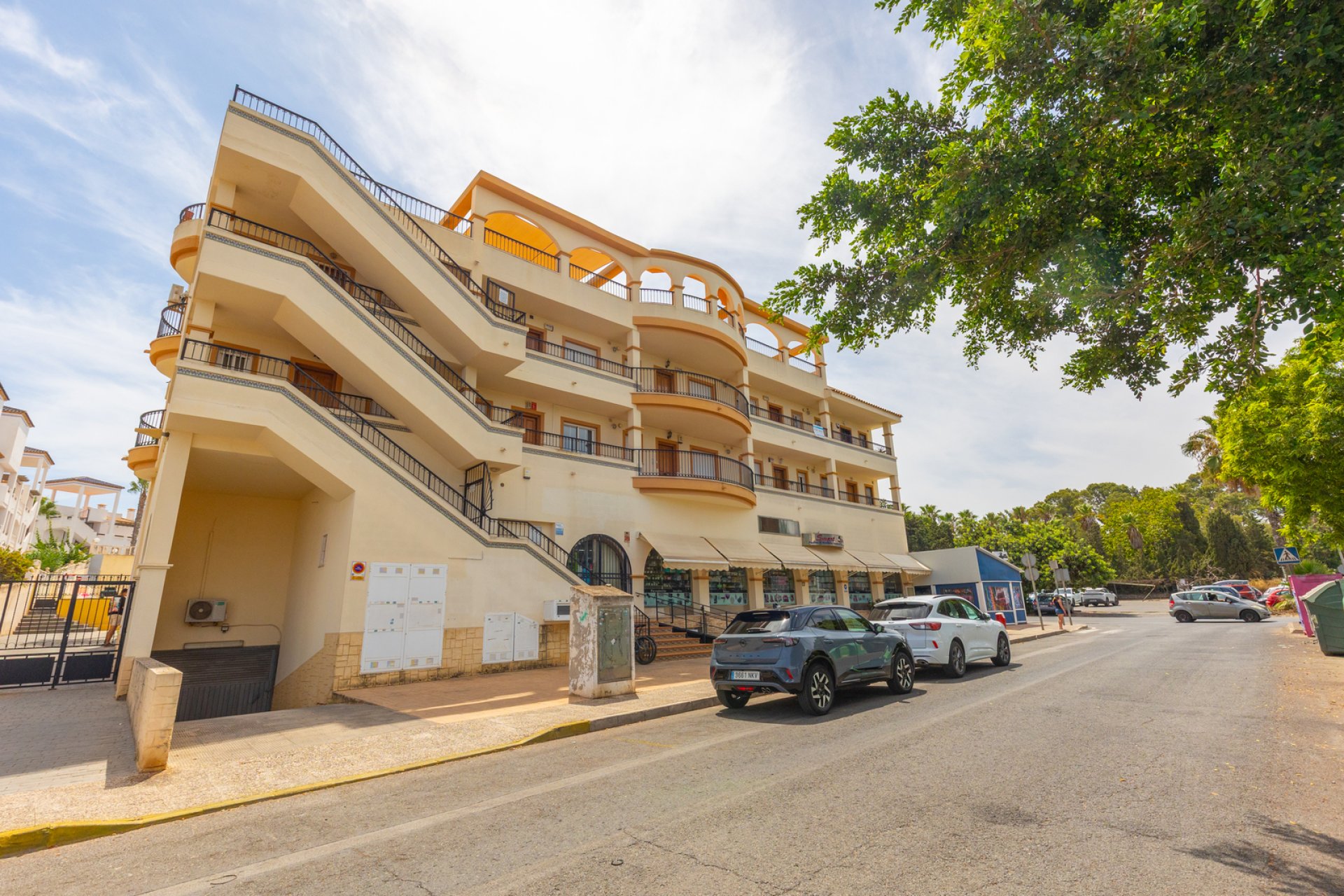 Reventa - Apartamento / Dúplex - Orihuela - Villamartín