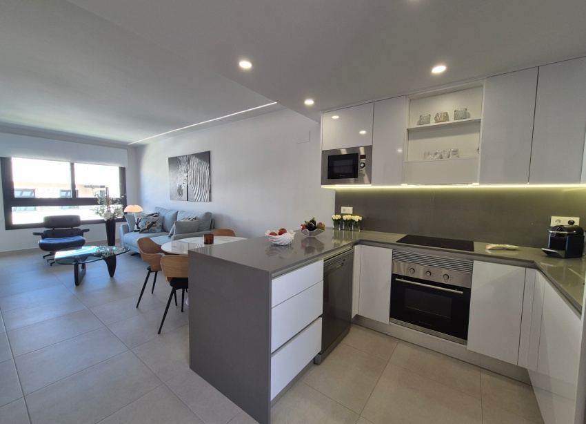 Reventa - Apartamento / Dúplex - Orihuela - Villamartín