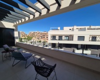 Reventa - Apartamento / Dúplex - Orihuela - Villamartín