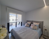 Reventa - Apartamento / Dúplex - Orihuela - Villamartín