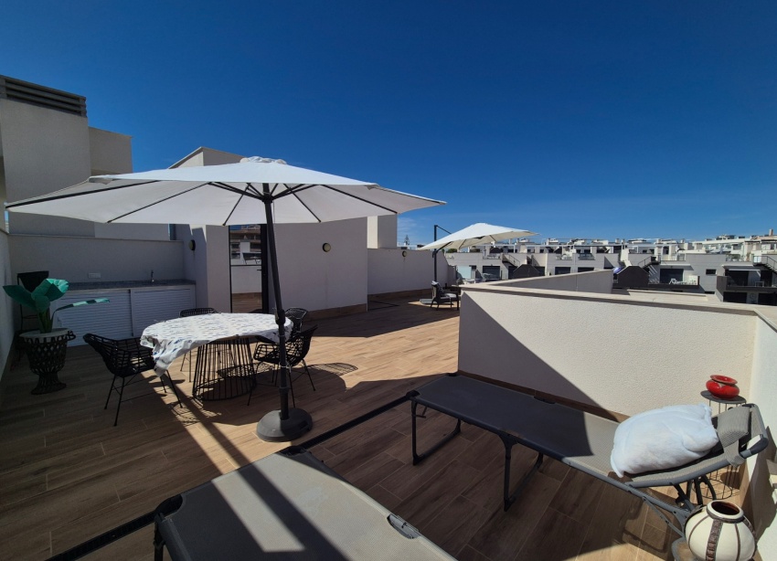 Reventa - Apartamento / Dúplex - Orihuela - Villamartín