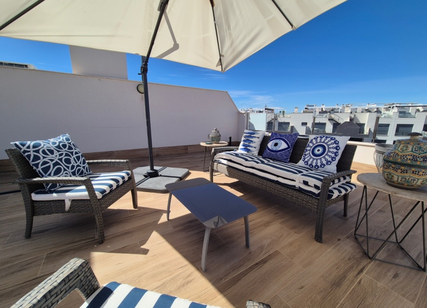Reventa - Apartamento / Dúplex - Orihuela - Villamartín