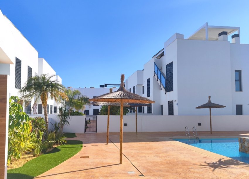 Reventa - Apartamento / Dúplex - Pilar de la Horadada - El Mojón