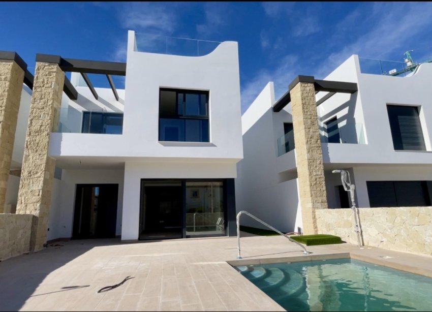 Reventa - Apartamento / Dúplex - Pilar de la Horadada