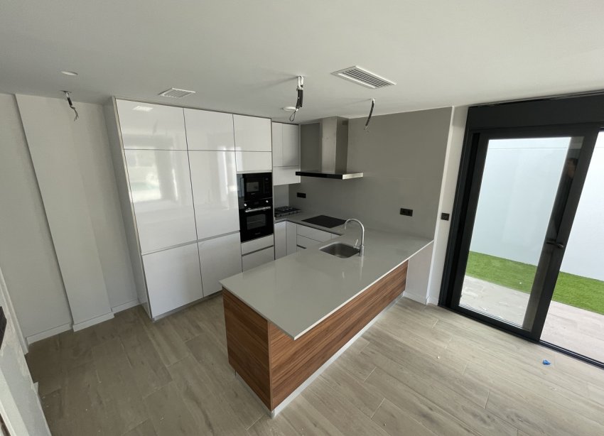 Reventa - Apartamento / Dúplex - Pilar de la Horadada