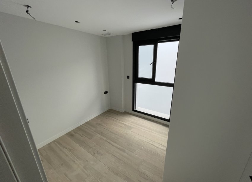 Reventa - Apartamento / Dúplex - Pilar de la Horadada