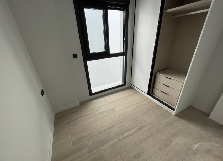 Reventa - Apartamento / Dúplex - Pilar de la Horadada