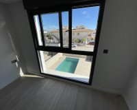 Reventa - Apartamento / Dúplex - Pilar de la Horadada