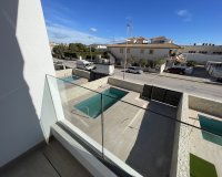 Reventa - Apartamento / Dúplex - Pilar de la Horadada