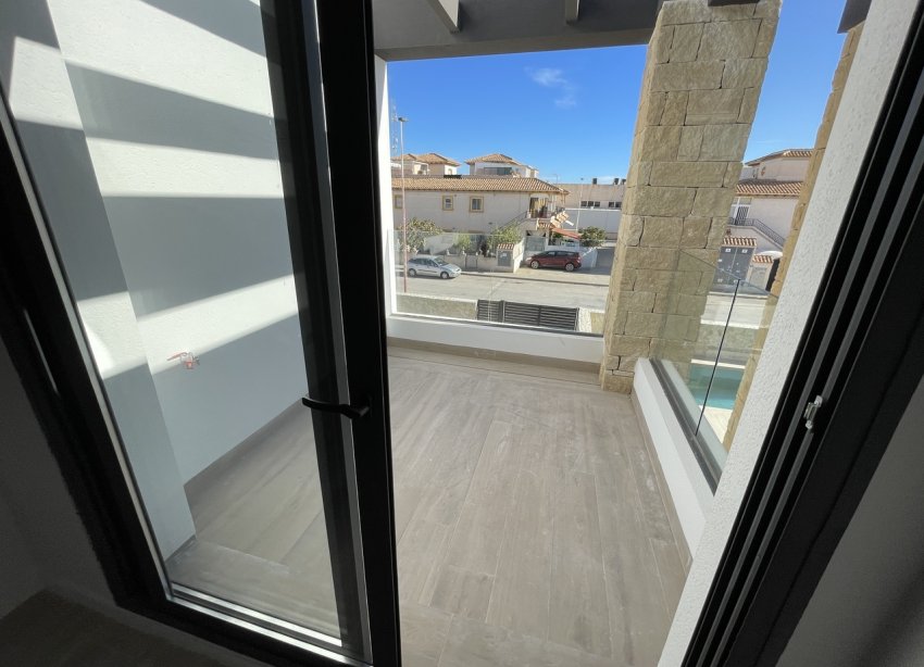 Reventa - Apartamento / Dúplex - Pilar de la Horadada