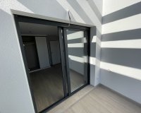 Reventa - Apartamento / Dúplex - Pilar de la Horadada