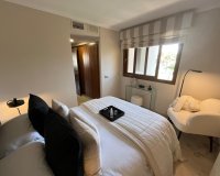Reventa - Apartamento / Dúplex - Punta Prima