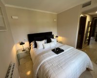 Reventa - Apartamento / Dúplex - Punta Prima