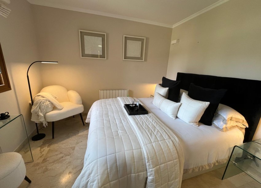 Reventa - Apartamento / Dúplex - Punta Prima