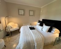 Reventa - Apartamento / Dúplex - Punta Prima