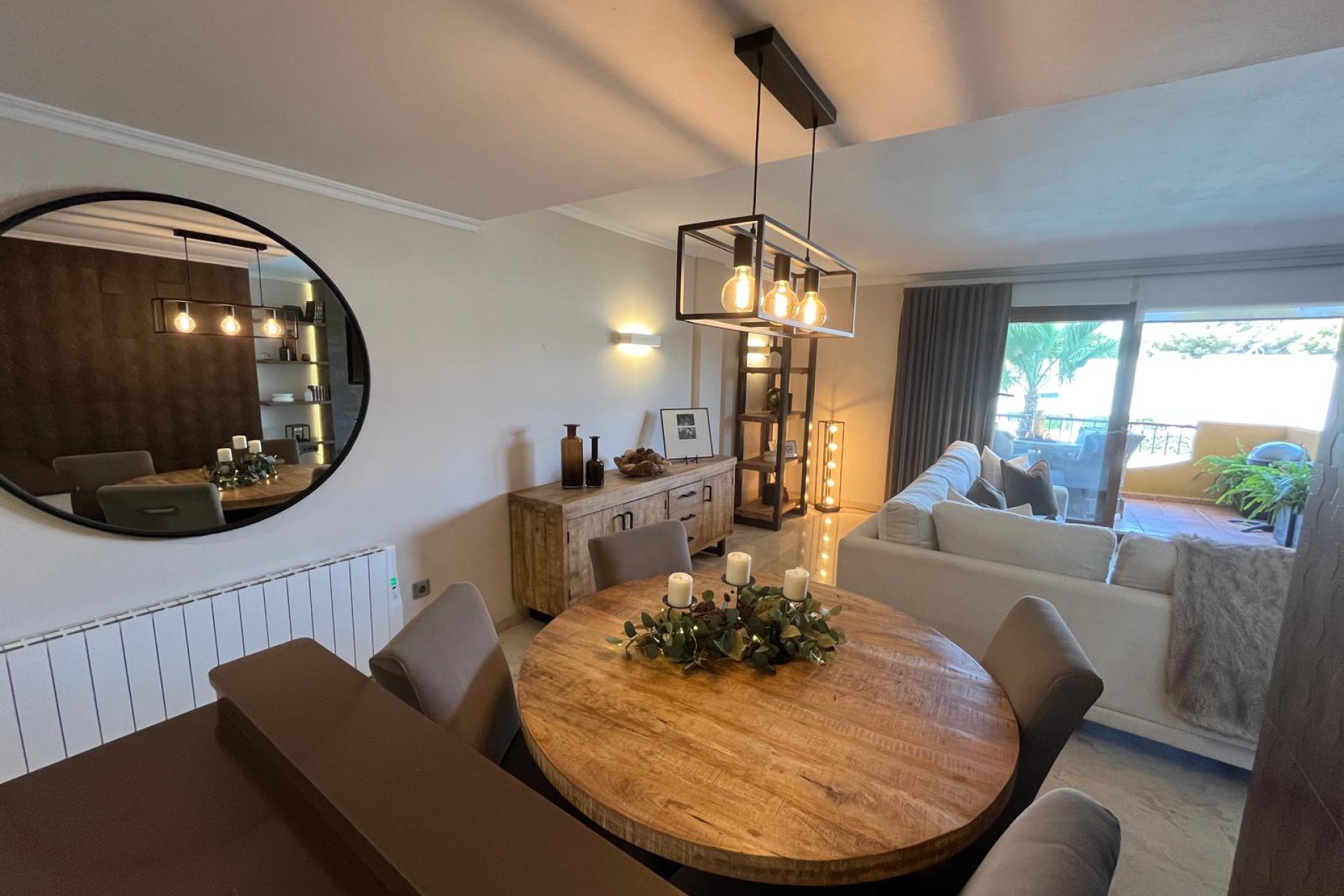 Reventa - Apartamento / Dúplex - Punta Prima