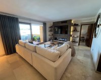 Reventa - Apartamento / Dúplex - Punta Prima