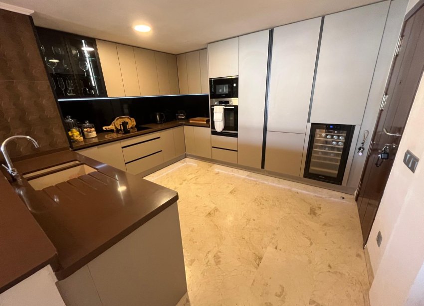 Reventa - Apartamento / Dúplex - Punta Prima