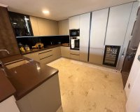 Reventa - Apartamento / Dúplex - Punta Prima