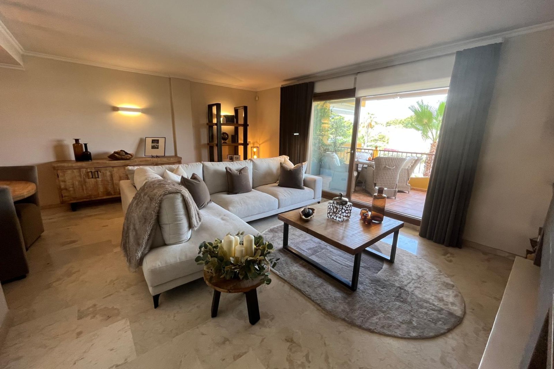 Reventa - Apartamento / Dúplex - Punta Prima