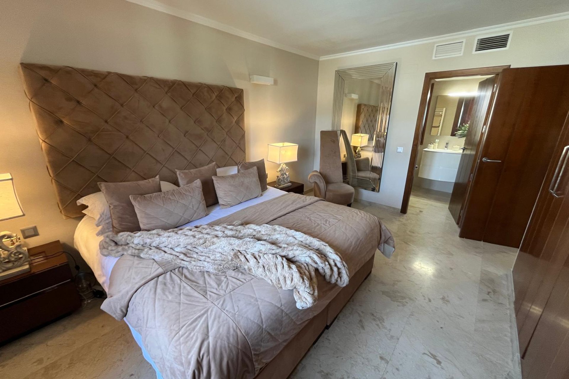 Reventa - Apartamento / Dúplex - Punta Prima