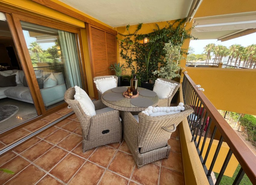 Reventa - Apartamento / Dúplex - Punta Prima