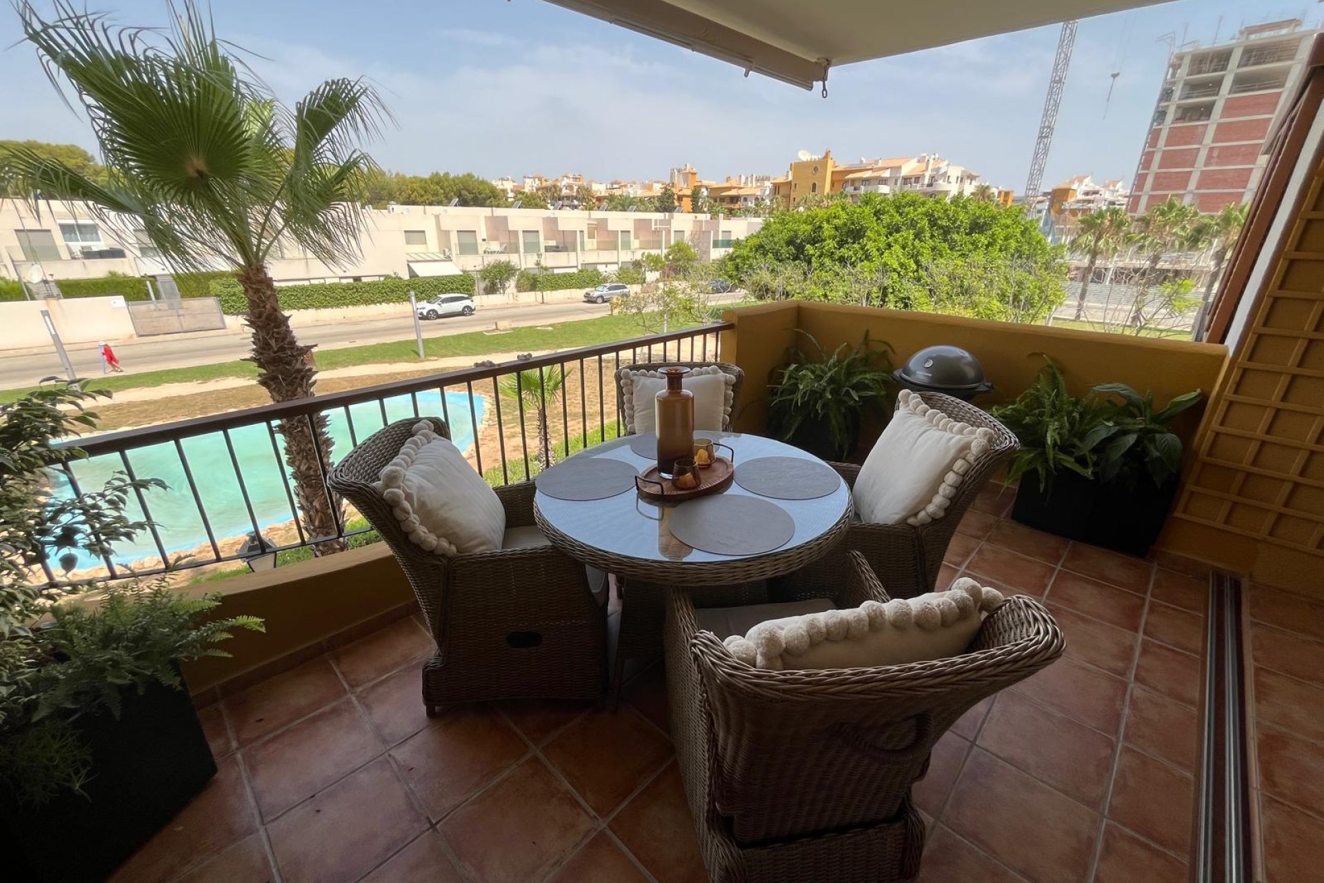 Reventa - Apartamento / Dúplex - Punta Prima