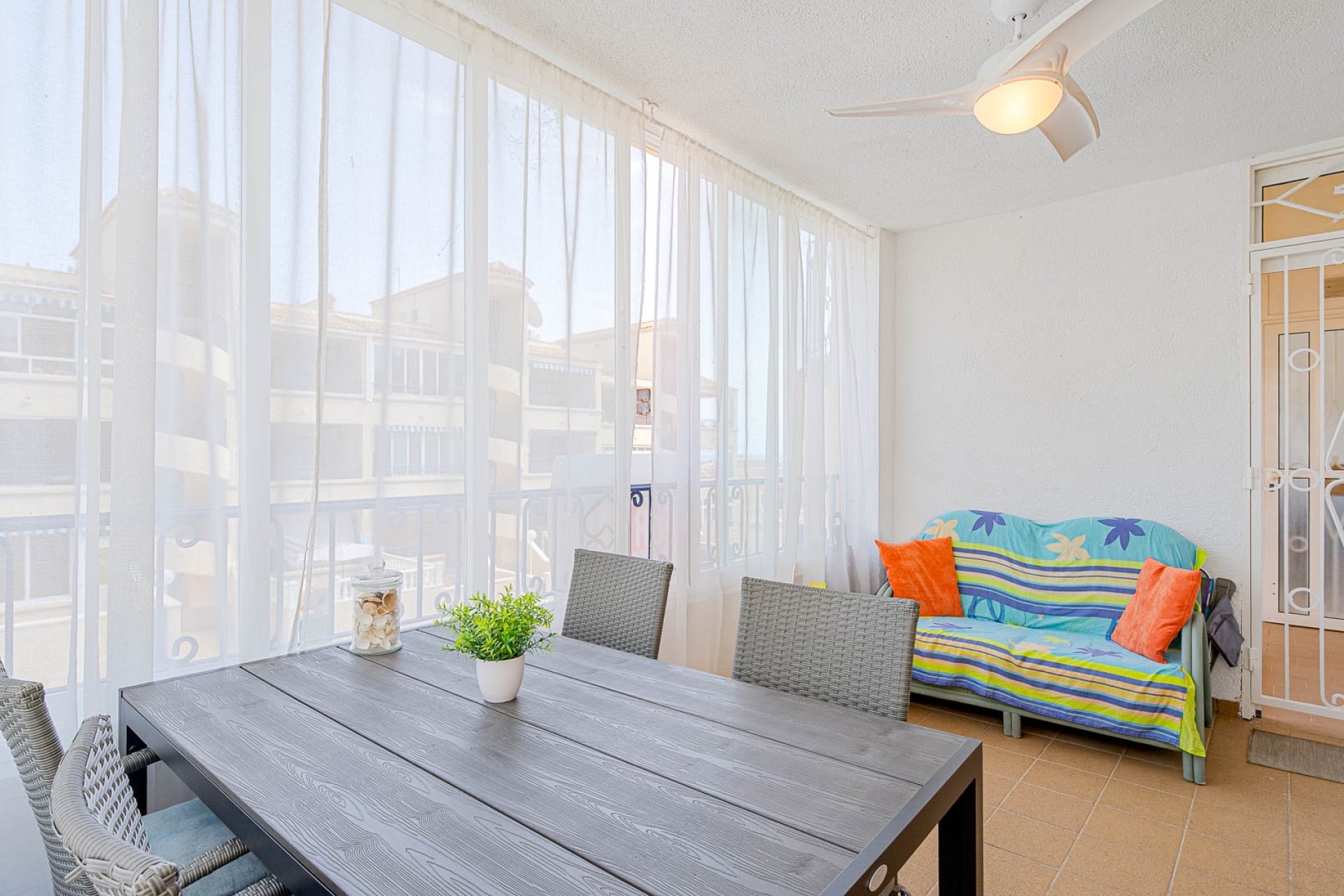 Reventa - Apartamento / Dúplex - Punta Prima