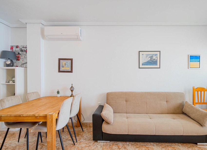 Reventa - Apartamento / Dúplex - Punta Prima