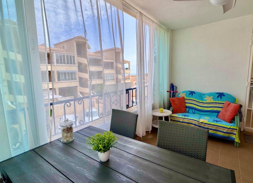 Reventa - Apartamento / Dúplex - Punta Prima