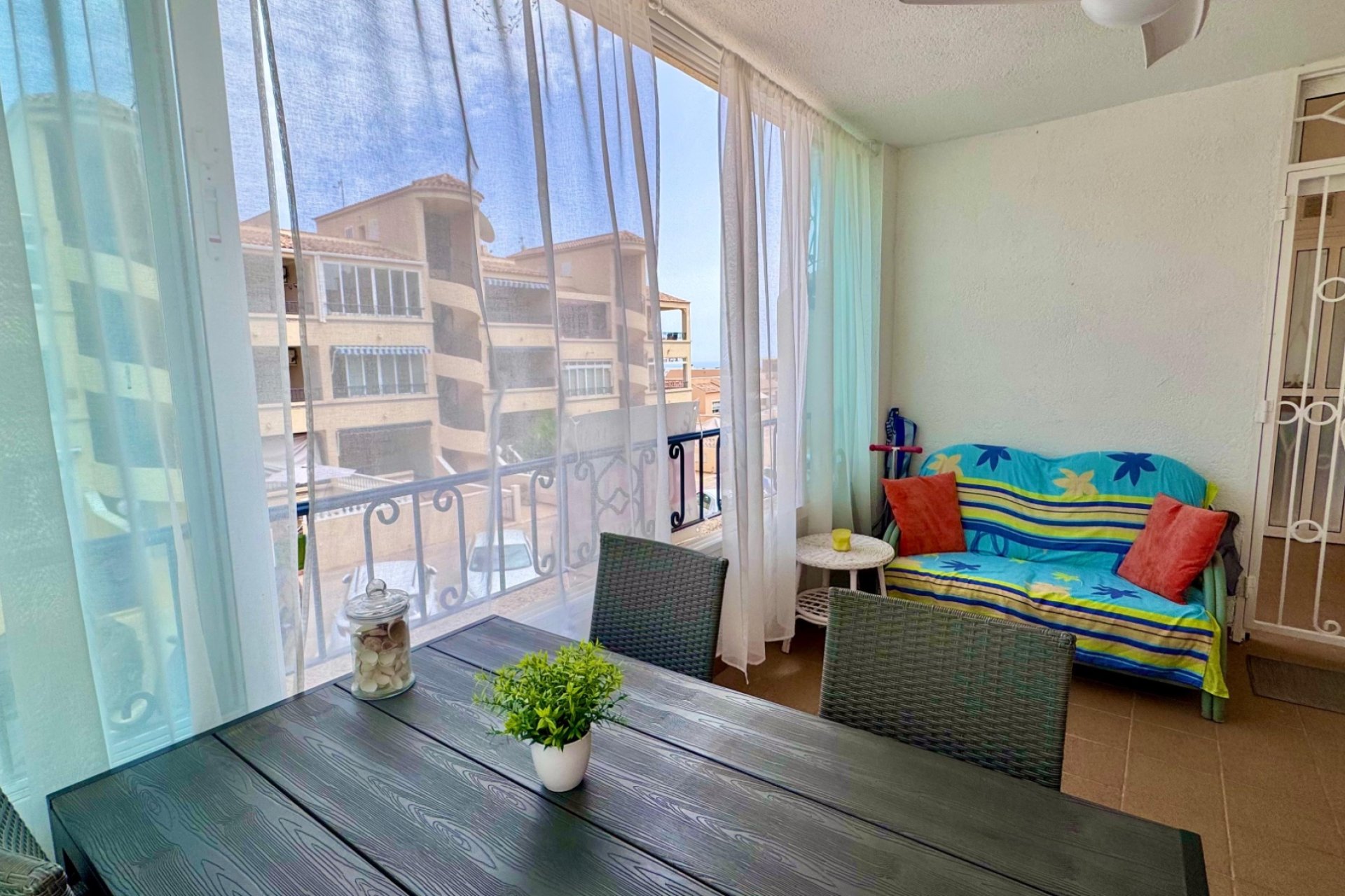 Reventa - Apartamento / Dúplex - Punta Prima