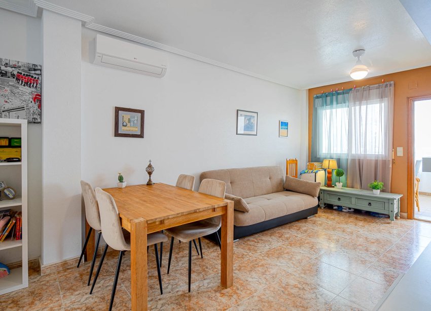 Reventa - Apartamento / Dúplex - Punta Prima