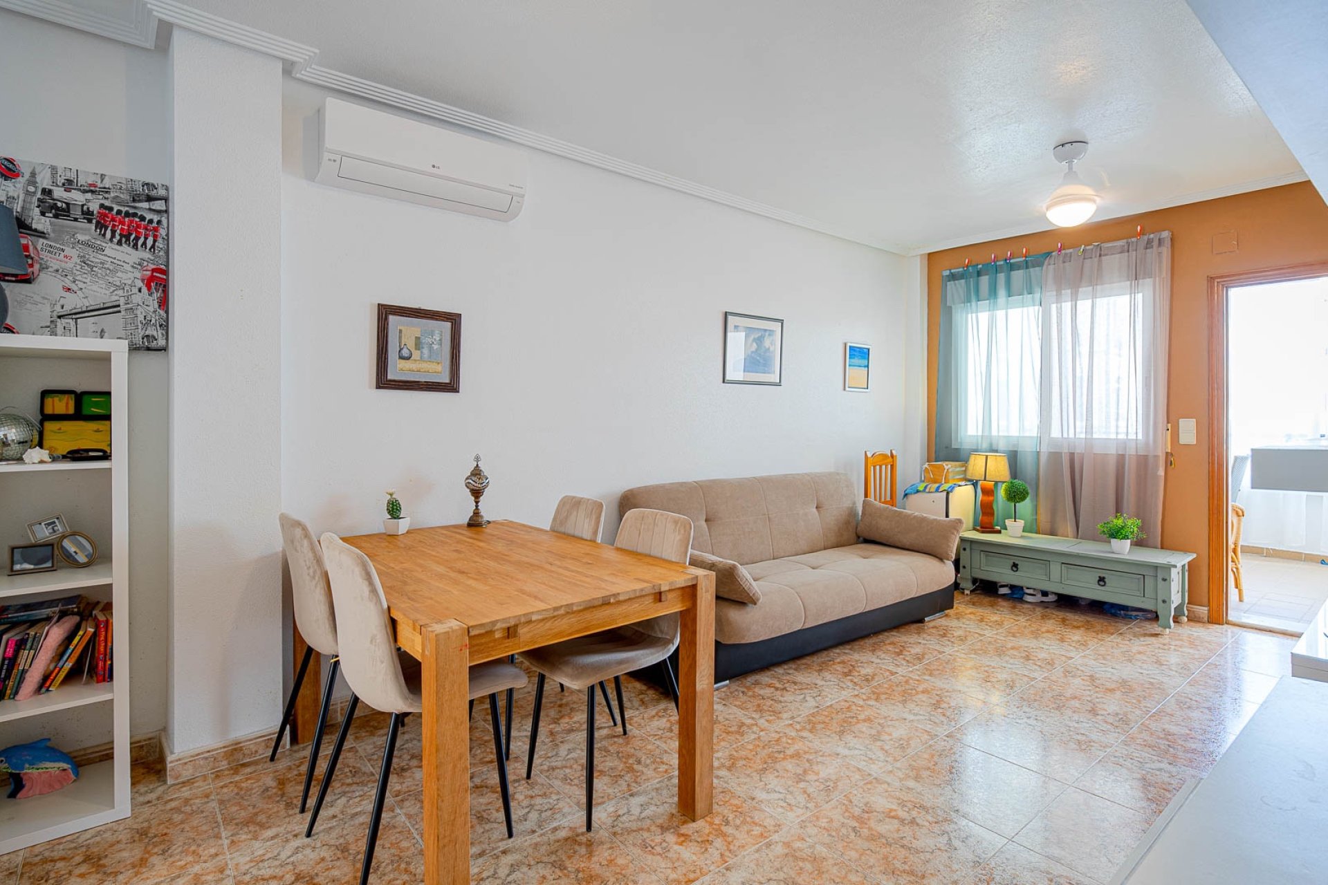 Reventa - Apartamento / Dúplex - Punta Prima